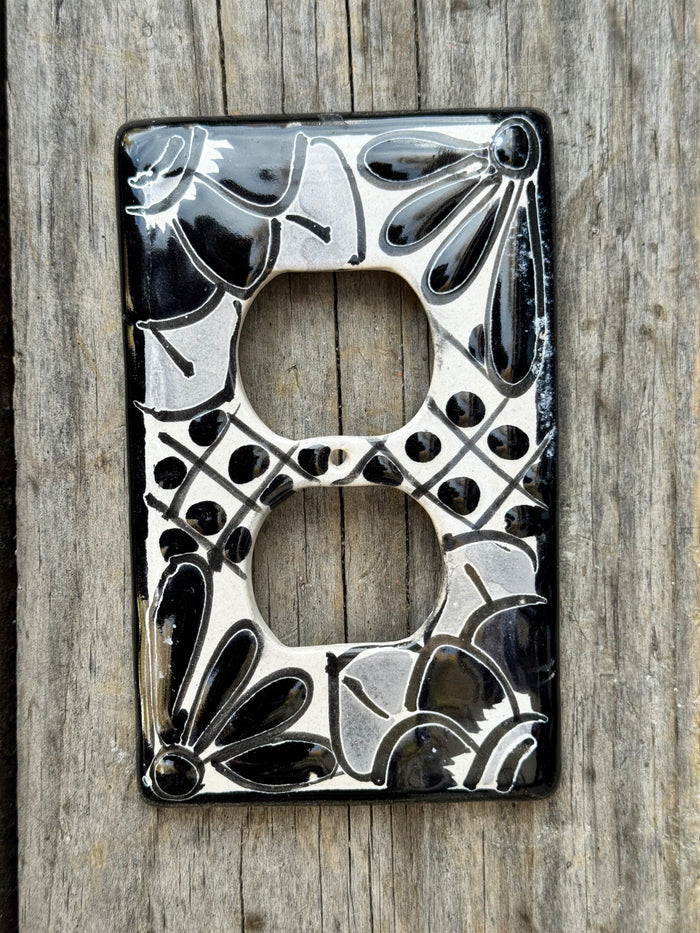 Talavera Pottery Outlet Switch Plate TDSP012