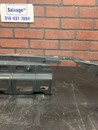 06-10 Saturn Sky Rear Bumper Center Reinforcement Filler Bracket Attachment OEM