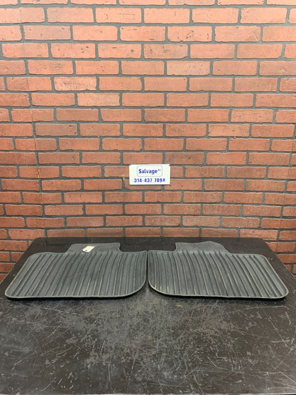 18-23 Chrysler 300 Mat Kit Rear LH AND RH Side Floor Mat Set 82213083