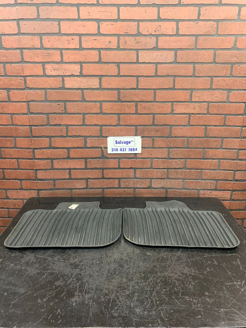 18-23 Chrysler 300 Mat Kit Rear LH AND RH Side Floor Mat Set 82213083