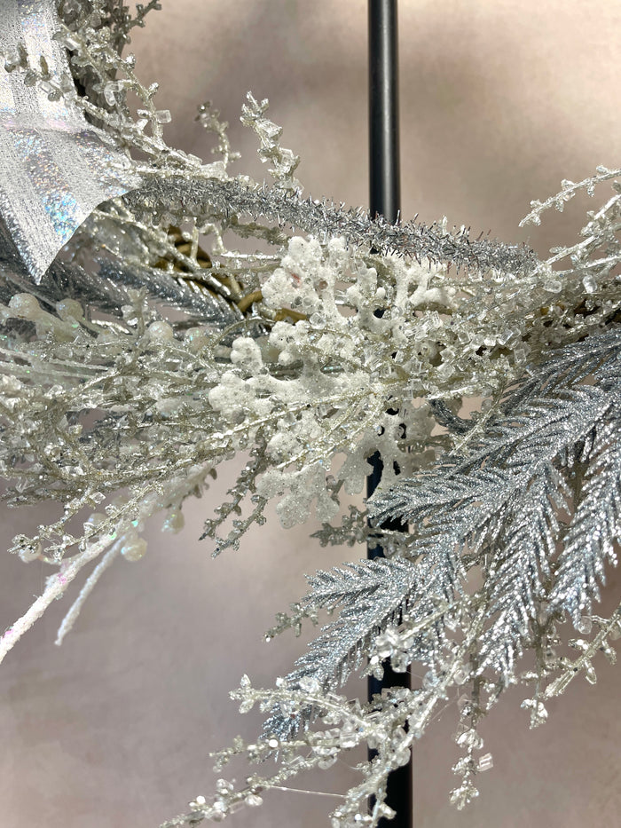 20" Frozen In Time Wreath