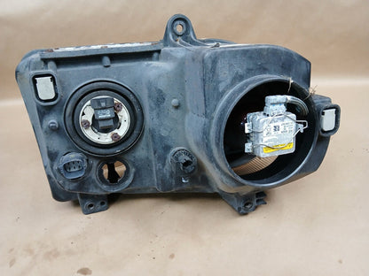 2005-2010 Chrysler 300 SRT8 Driver LH Side Headlight Lamp Assembly
