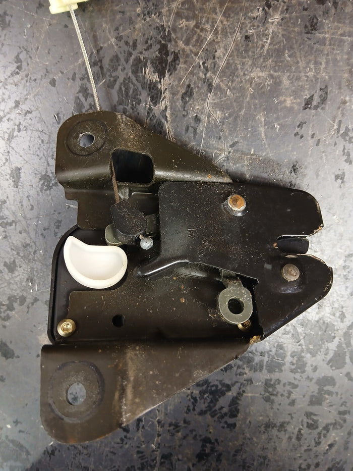 2006 Chrysler 300 Rear Liftgate Trunk Lock Latch Release Actuator Assembly