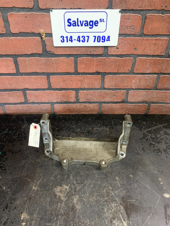 2012-2020 Jeep Grand Cherokee SRT Engine Mounting Bracket OEM 53021371AB