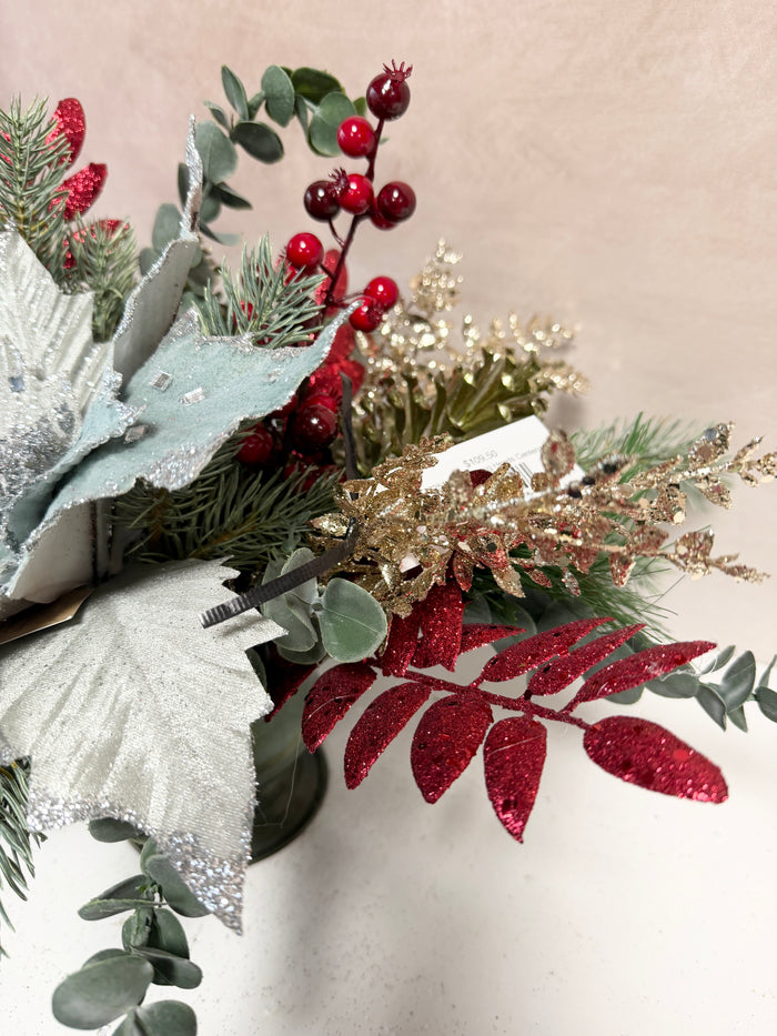21" Turning Heads Centerpiece