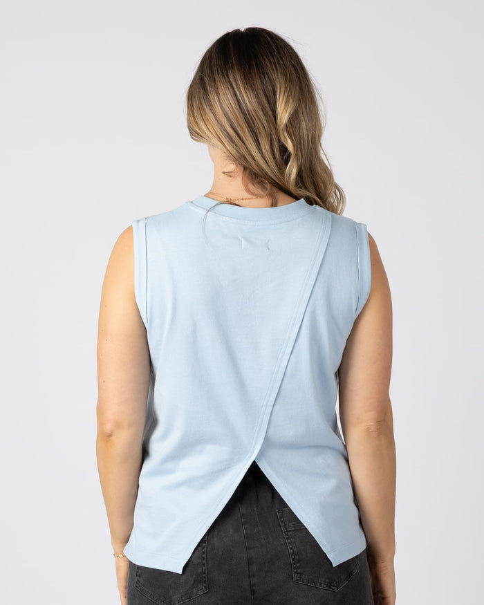 Breeze Vest Womens in Light Blue
