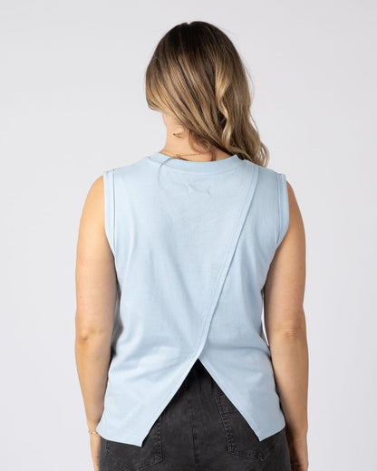 Breeze Vest Womens in Light Blue
