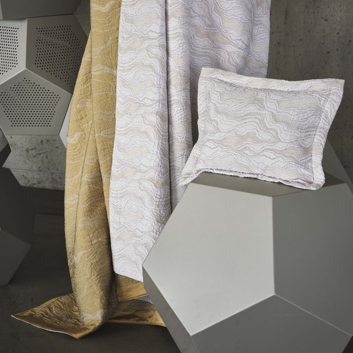 Celso de Lemos Perle Bed Coverings