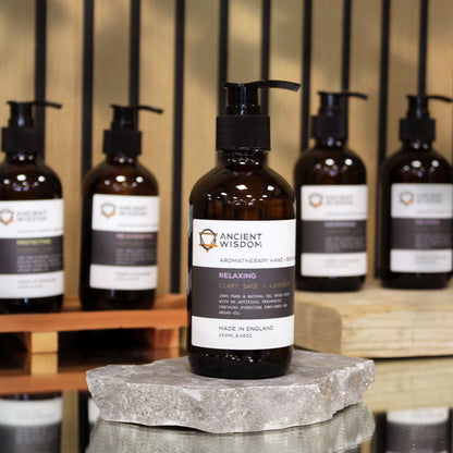 Clary Sage & Lavender Hand & Body Wash 250ml 🇬🇧