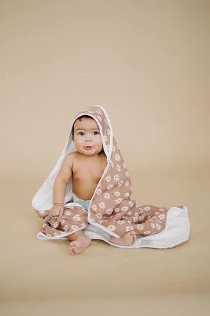 Daisy Dream Hooded Towel