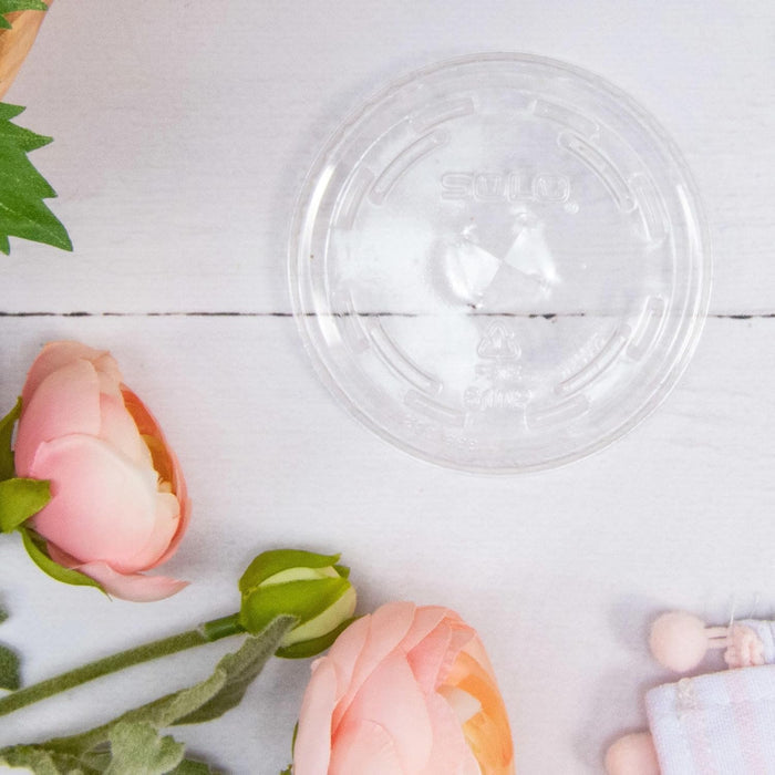 Dart Container - 10 Oz Clear PET Flat Straw Slotted Lid for Plastic Cups, 1000/cs - 610TS