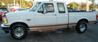 Ford ZM Colonial White Basecoat With Reducer Quart (Basecoat Only)