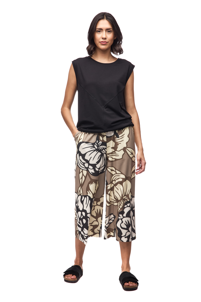 Goma Sleeveless Jersey Top