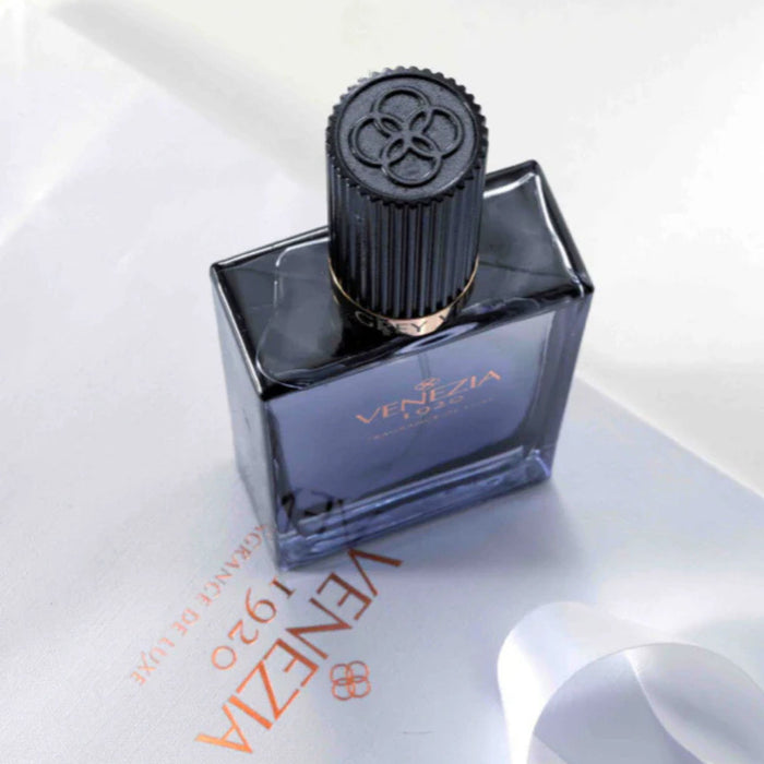 Fragrance Venezia 1920 Grey Velvet