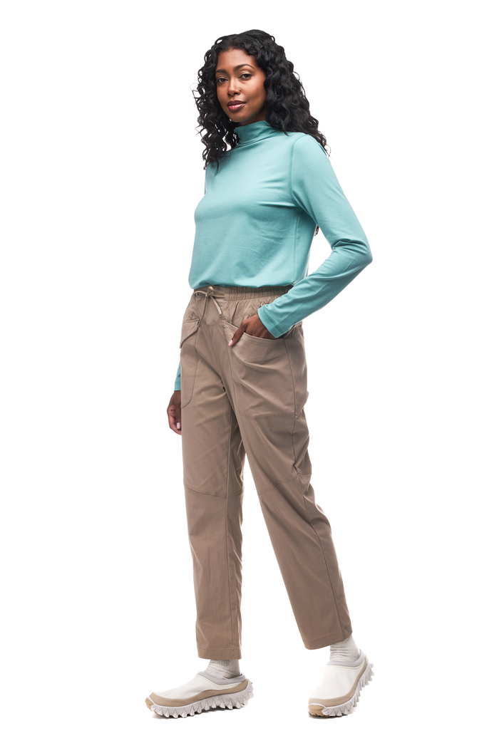 Nivo Long Sleeve Mockneck Top
