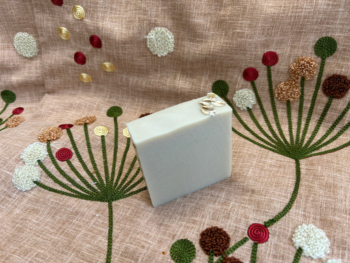 Oatmeal Soothe 100% natural soap bar, fragrance-free