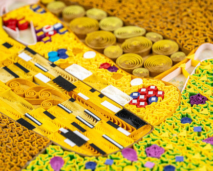 Quilling Card - Artist Series - Quilled The Kiss, Klimt Greeting Card