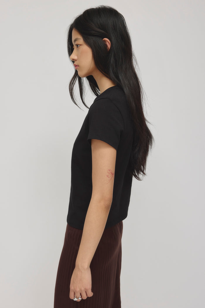 Women's Shrunken Tee in Black