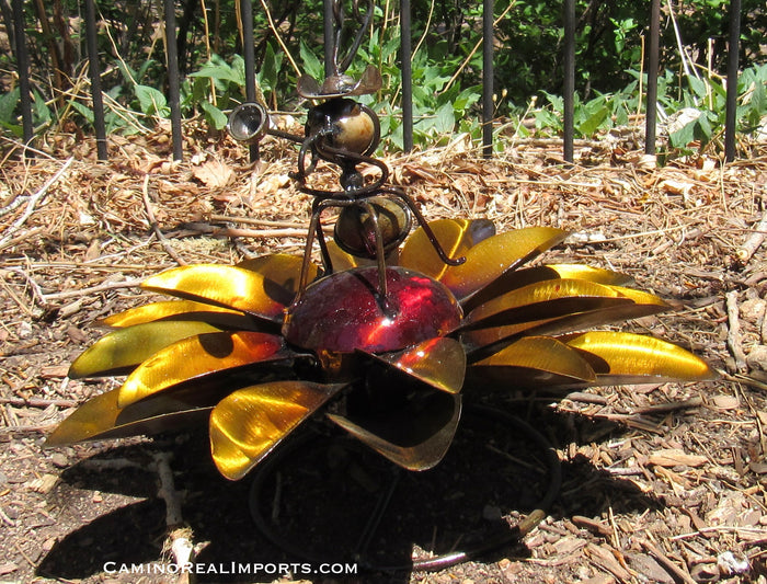 Yard Art Metal Flower on Spring with Music Ant 15"  MFSMA001